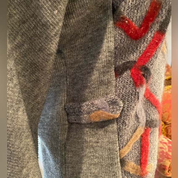 Fashionable Gray Sweater - Picture 5 of 12
